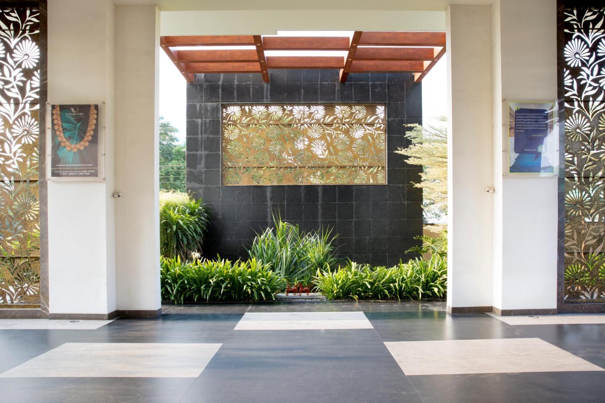 Hotel Cj Pallazzio,salem 3*